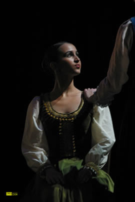 Spectacle de la Compagnie du Jeune Ballet Corse si cercava l'amore