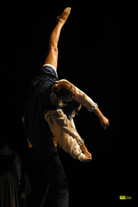 Spectacle de la Compagnie du Jeune Ballet Corse si cercava l'amore