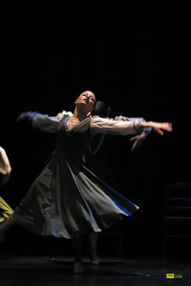 Spectacle de la Compagnie du Jeune Ballet Corse si cercava l'amore